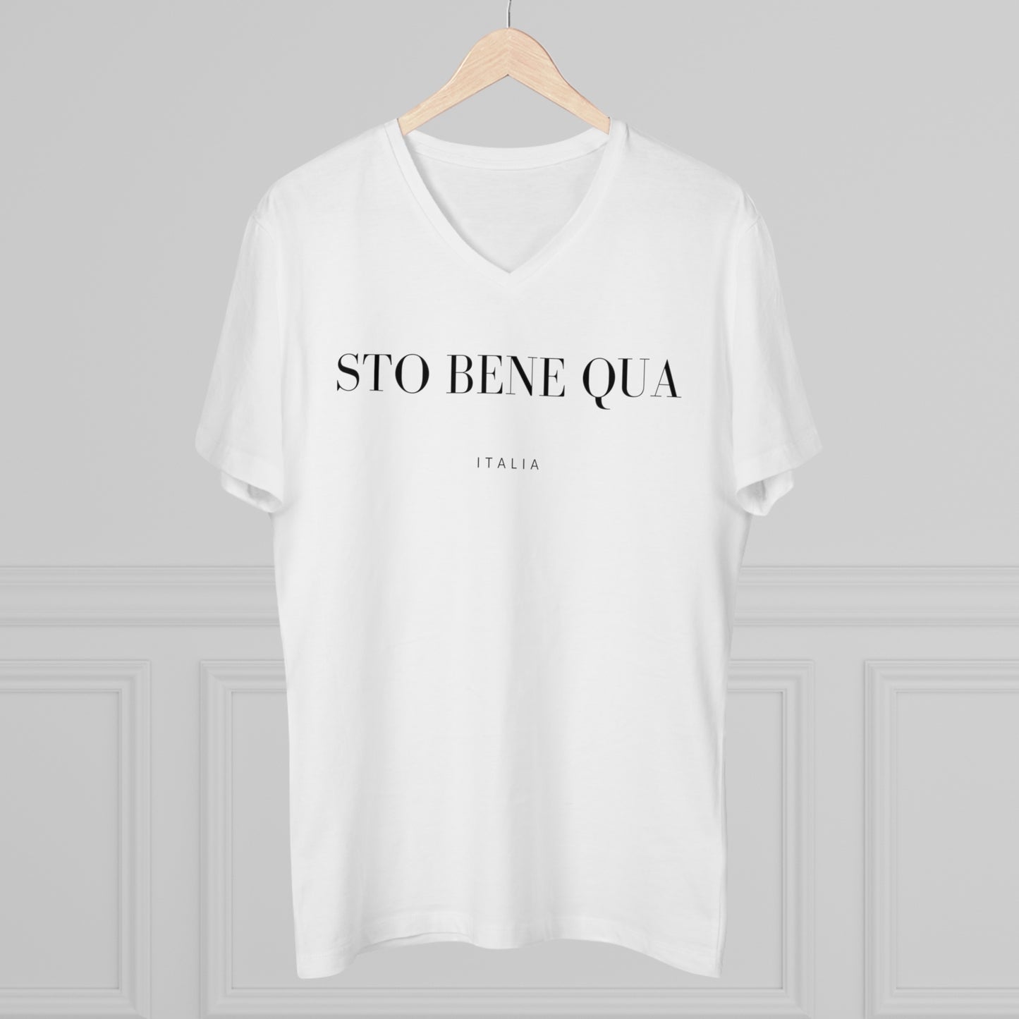 Sto Bene Qua Italia Men’s V-neck