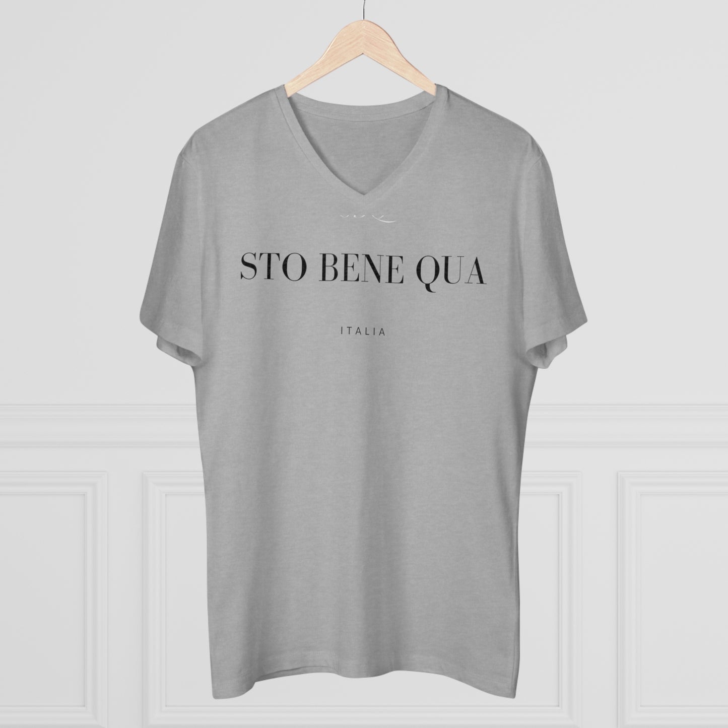 Sto Bene Qua Italia Men’s V-neck